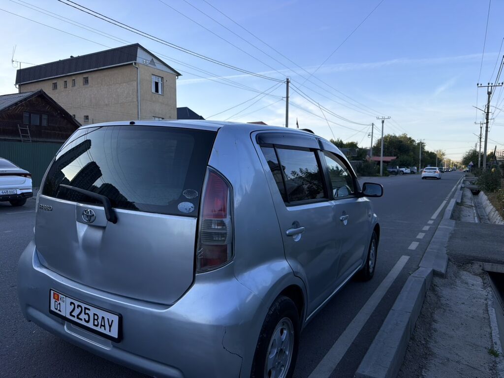Toyota Passo: 2005 г., 1 л, Автомат, Бензин, Хэтчбэк: фото 4