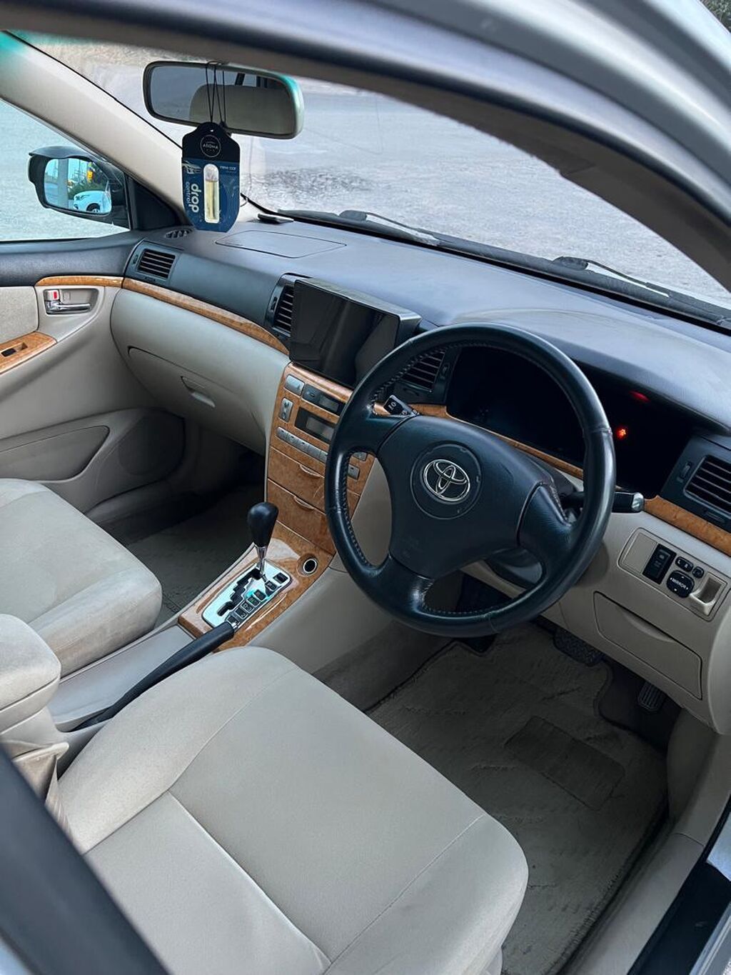 Toyota Allex: 2004 г., Автомат, Бензин, Хэтчбэк: фото 4