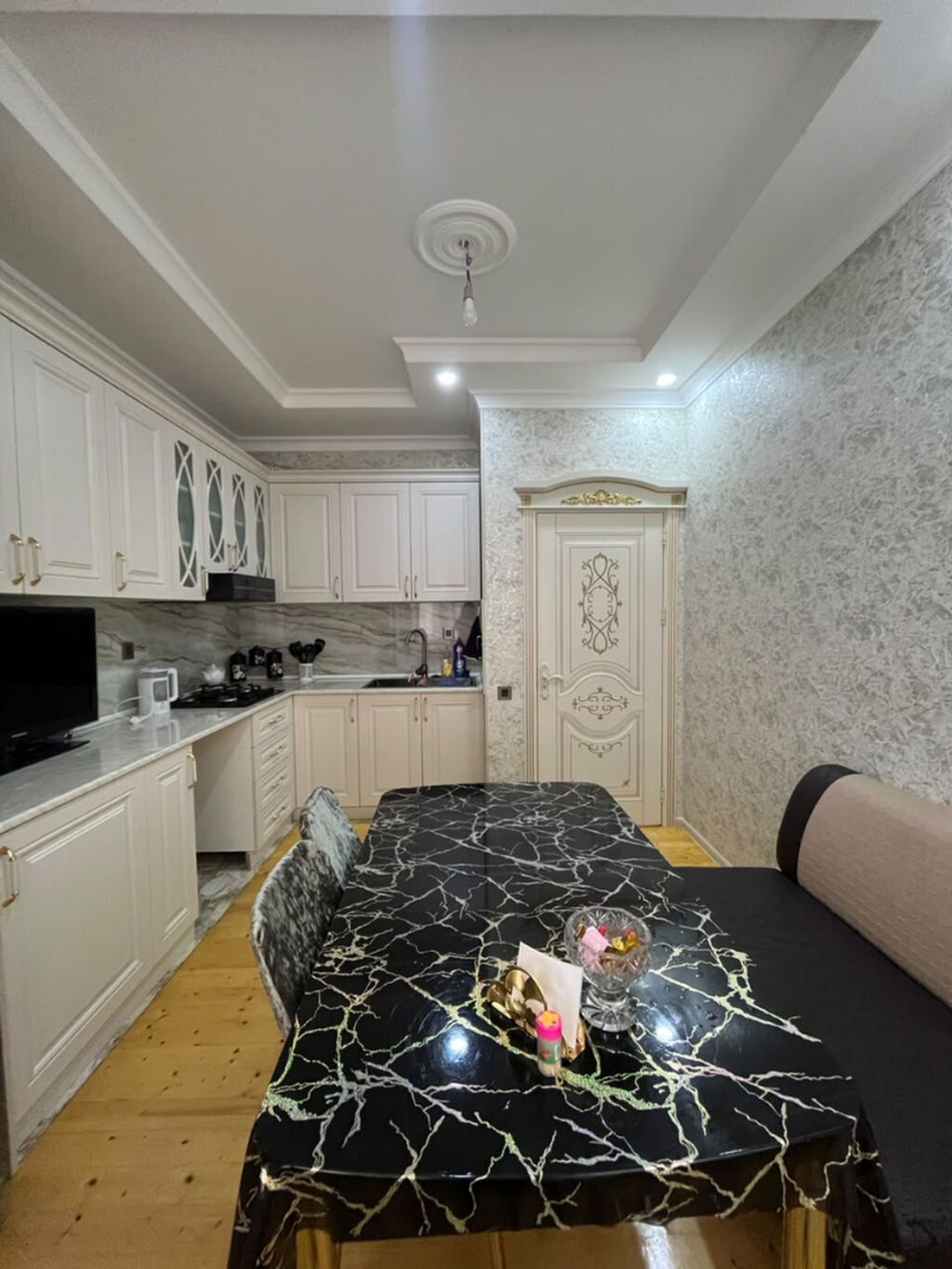 2 otaqlı, Yeni tikili, 85 kv. m