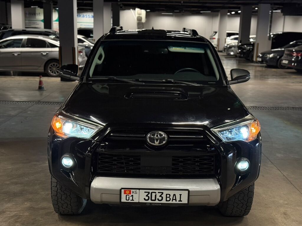 Toyota 4Runner: 2021 г., 4 л, Бензин, Внедорожник: фото 3