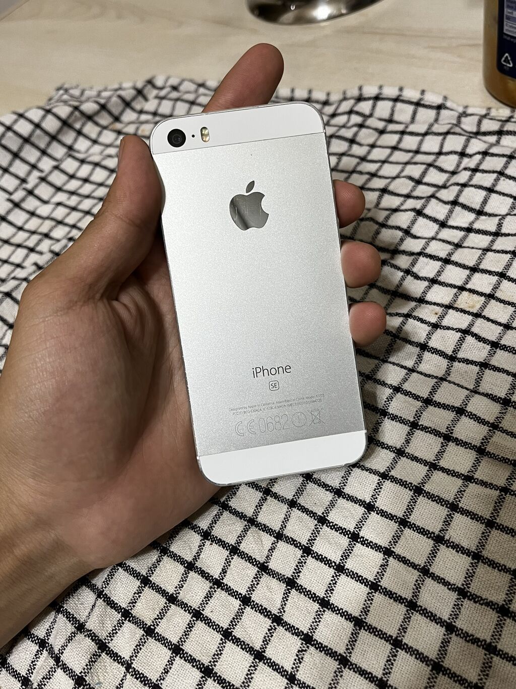 IPhone SE, Б/у, 16 ГБ, Белый: фото 7