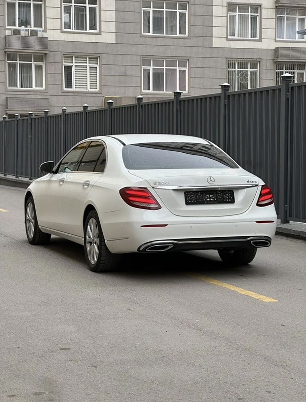 Mercedes-Benz E-Class: 2018 г., 2 л, Автомат, Дизель, Седан: фото 4