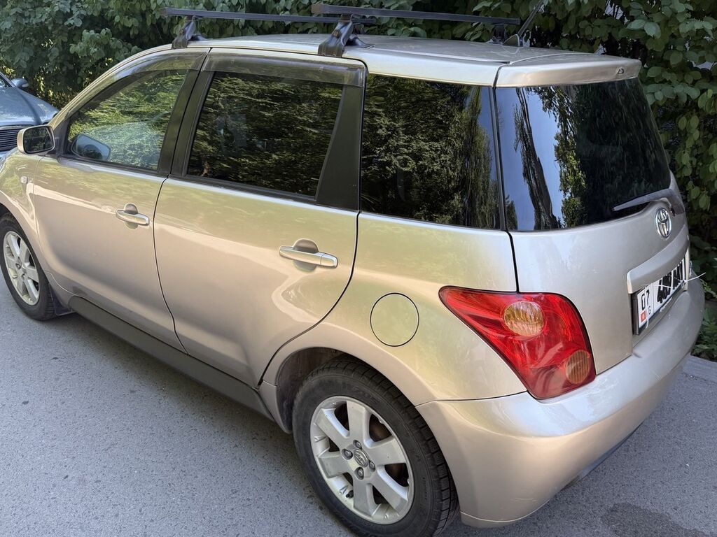 Toyota Ist 2003 г., хэтчбэк: фото 4