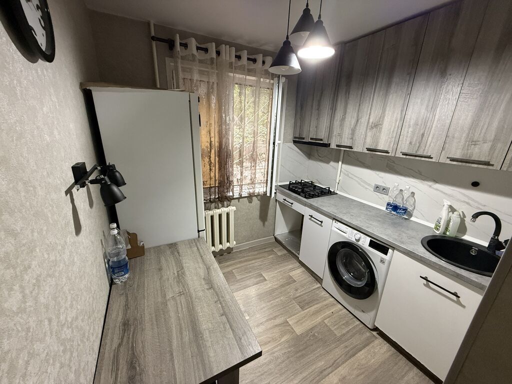 3 комнаты, 58 м², Ата-Тюрк парк 104 серия, 1 этаж, Косметический ремонт: фото 8