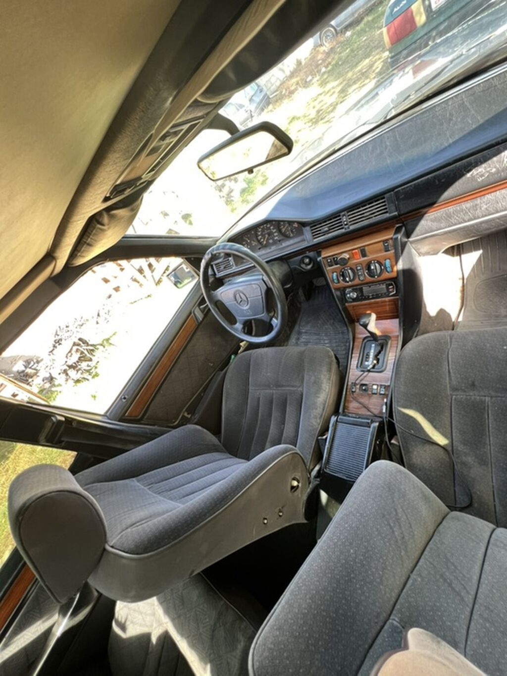 Mercedes-Benz W124: 1994 г., Седан: фото 6