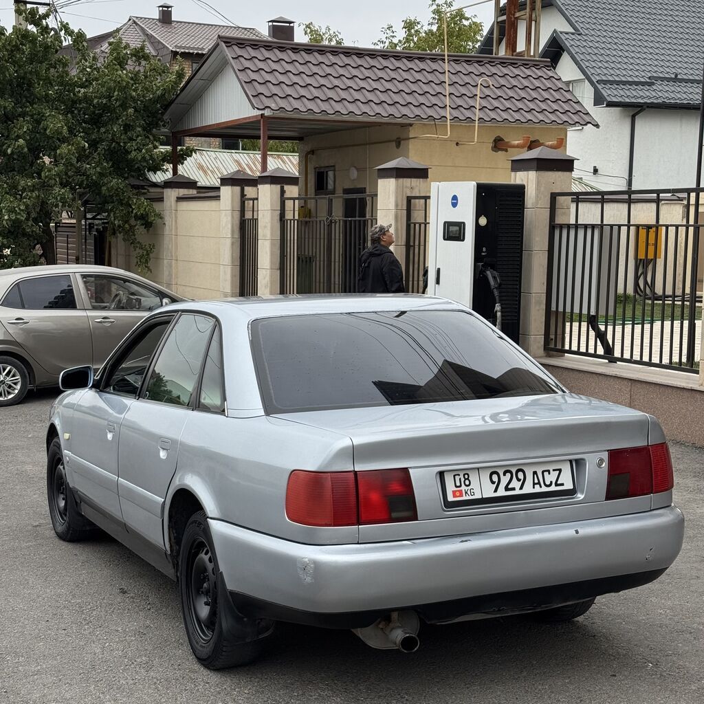 Audi A6: 1996 г., 2 л, Механика, Бензин, Седан: фото 5