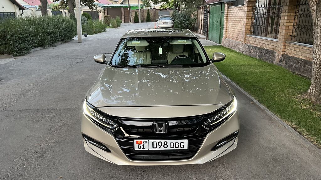 Honda Accord: 2018 г., 2 л, Автомат, Гибрид, Седан: фото 3
