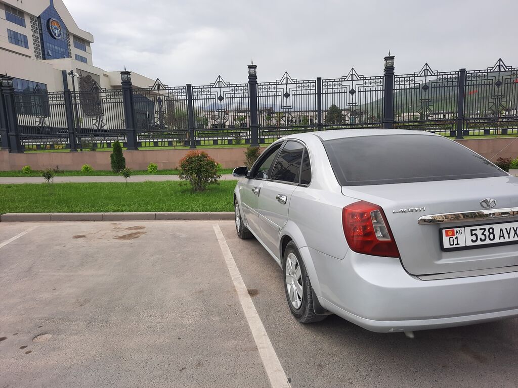 Daewoo Lacetti: 2009 г., 1.4 л, Механика, Бензин, Седан: фото 4