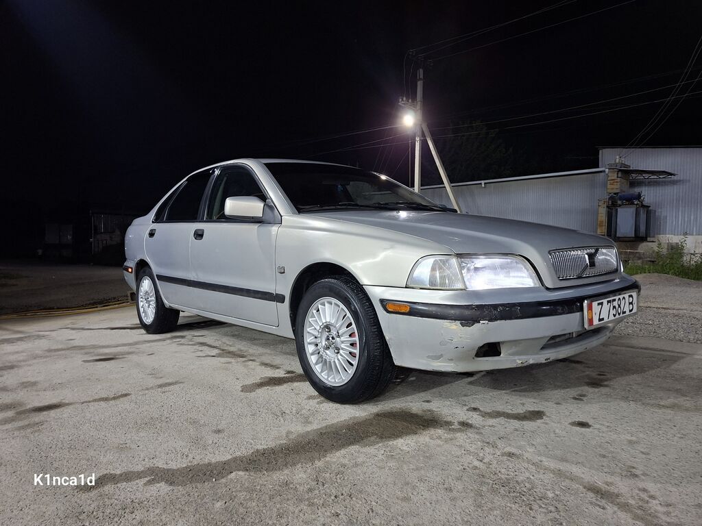 Volvo S40: 1998 г., 2 л, Механика, Бензин, Седан — фото 3