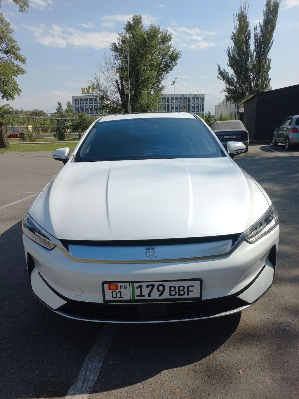 BYD Qin: 2022 г., Автомат, Электромобиль, Седан: фото 2