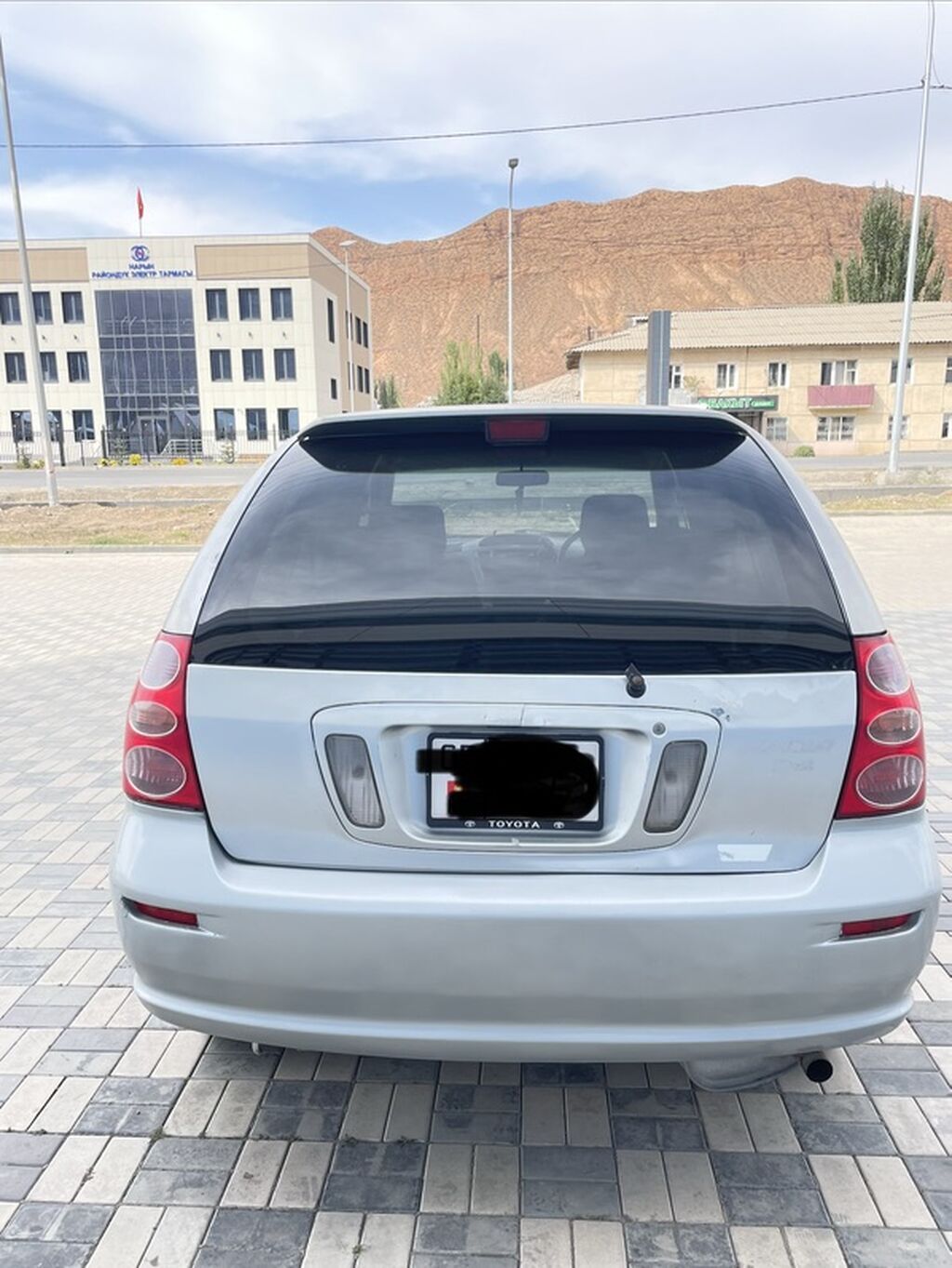 Toyota Nadia: 2000 г., 2 л, Автомат, Бензин, Хэтчбэк: фото 1