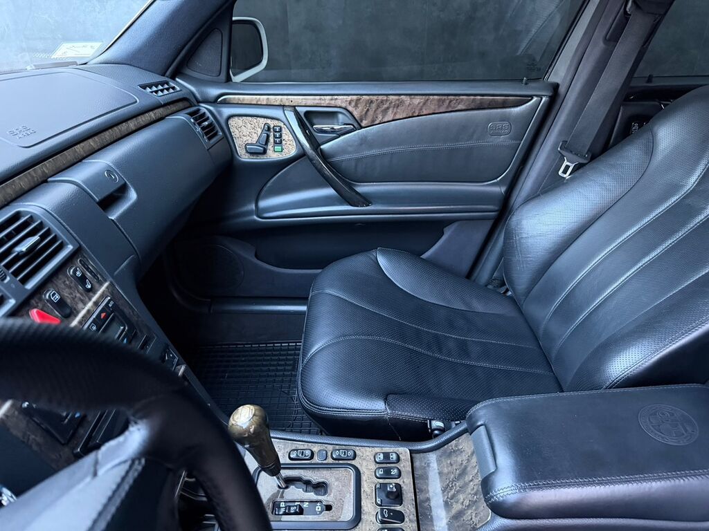 Mercedes-Benz E-класс AMG: 2001 г., 5.4 л, Автомат, Бензин, Седан: фото 8