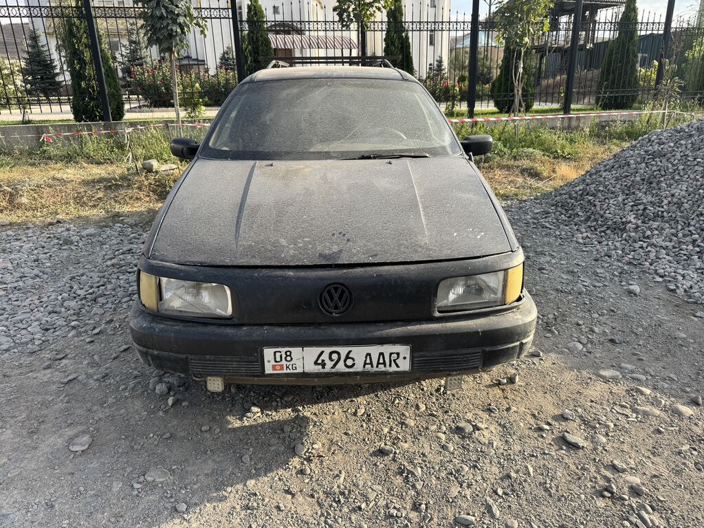 Volkswagen Passat: 1990 г., 1.8 л, Механика, Бензин, Универсал: фото 2