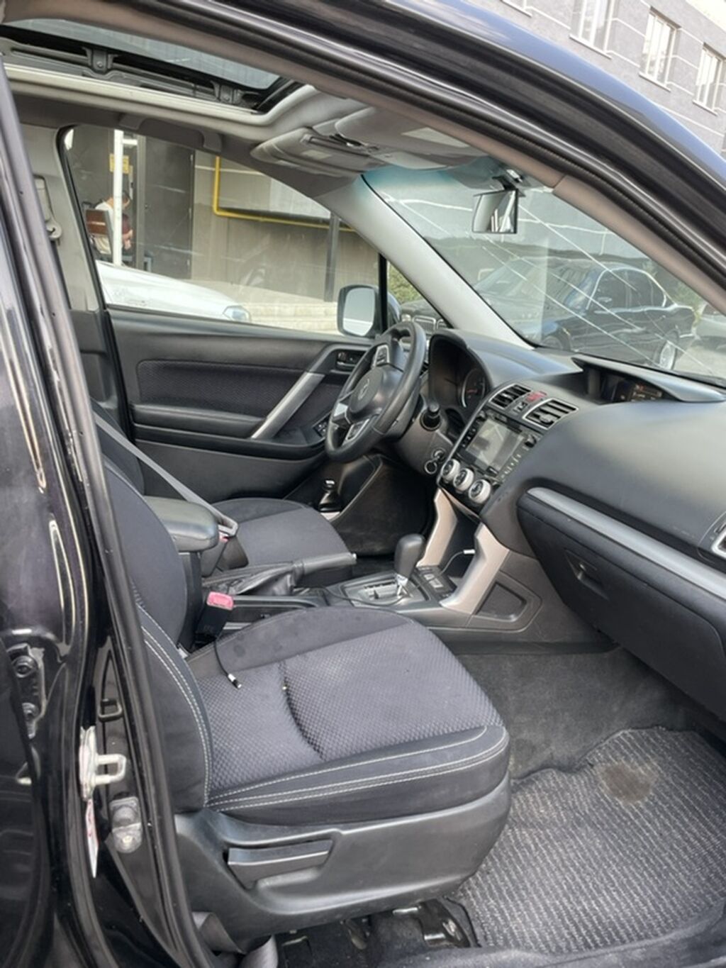 Subaru Forester: 2018 г., 2 л, Автомат, Бензин, Кроссовер: фото 4