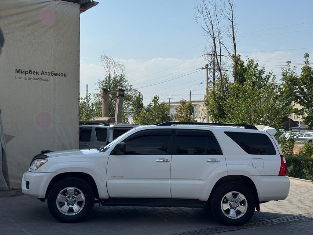 Toyota 4Runner: 2005 г., 4 л, Автомат, Бензин, Внедорожник: фото 2