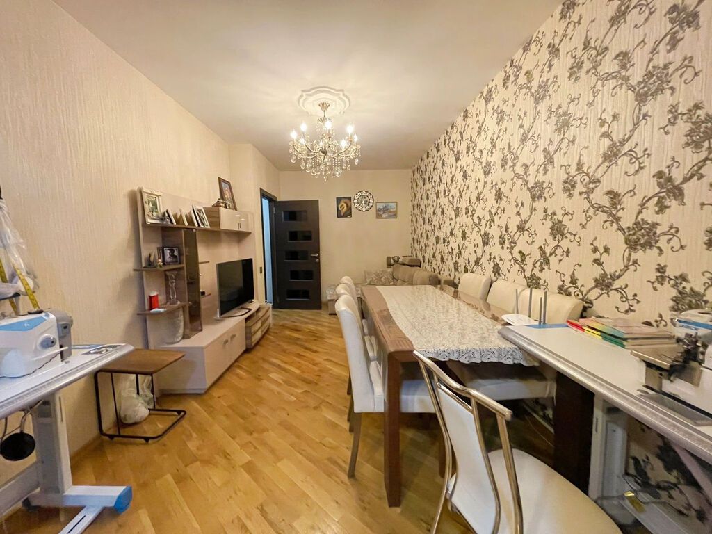 Biləcəridə 4 otaqlı köhnə tikili mənzil satılır, 86 m², 175 000 AZN, şəkil 2 / 12