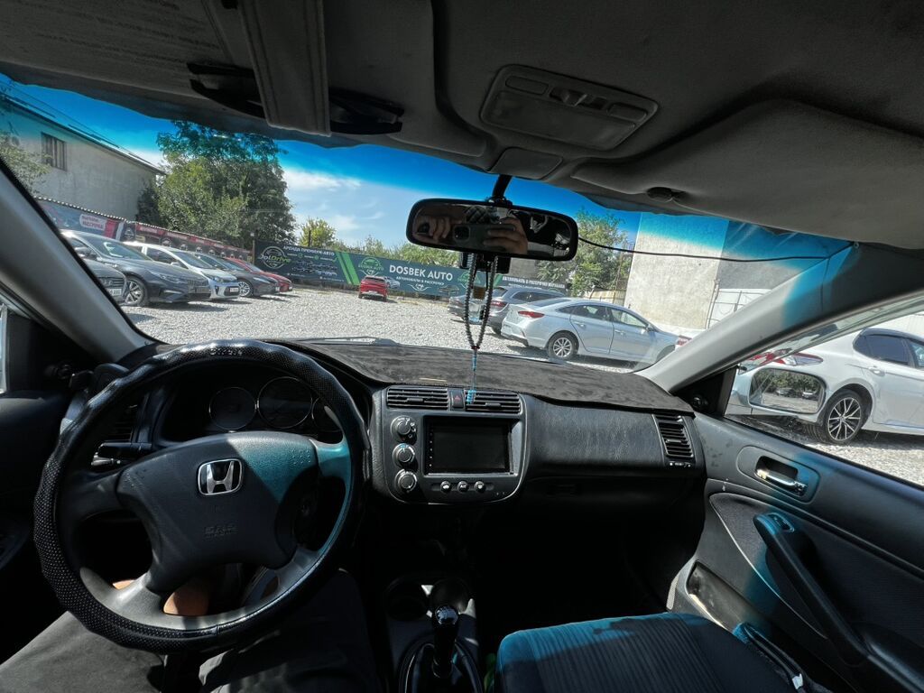 Honda Civic: 2004 г., 1.6 л, Механика, Бензин, Седан: фото 5