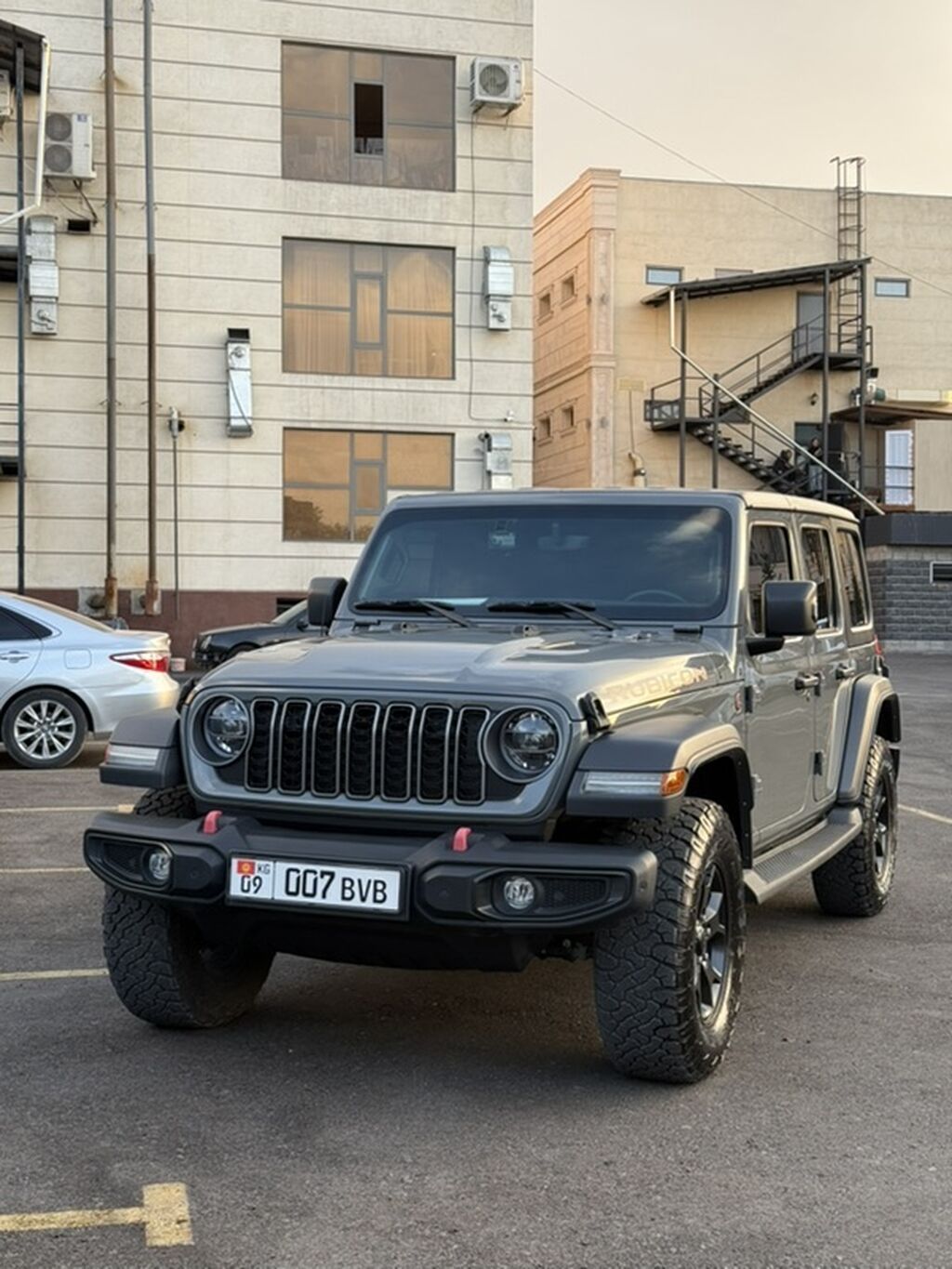 Jeep Wrangler: 2022 г., 2 л, Автомат, Бензин, Внедорожник: фото 2