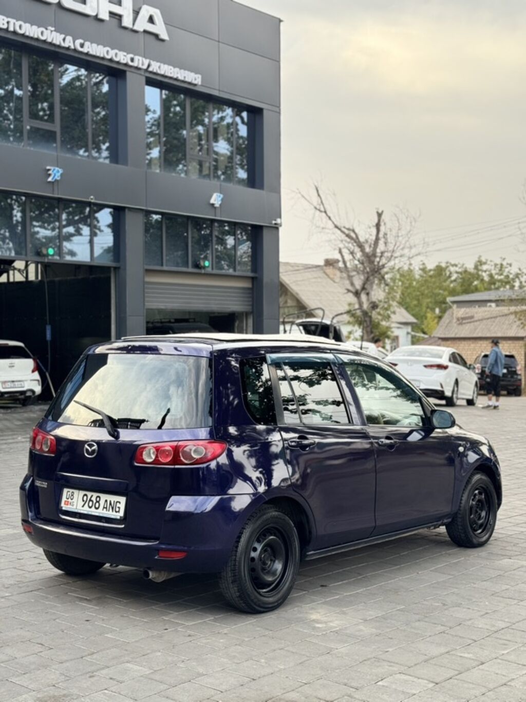 Mazda Demio: 2003 г., 1.3 л, Автомат, Бензин, Хэтчбэк: фото 3