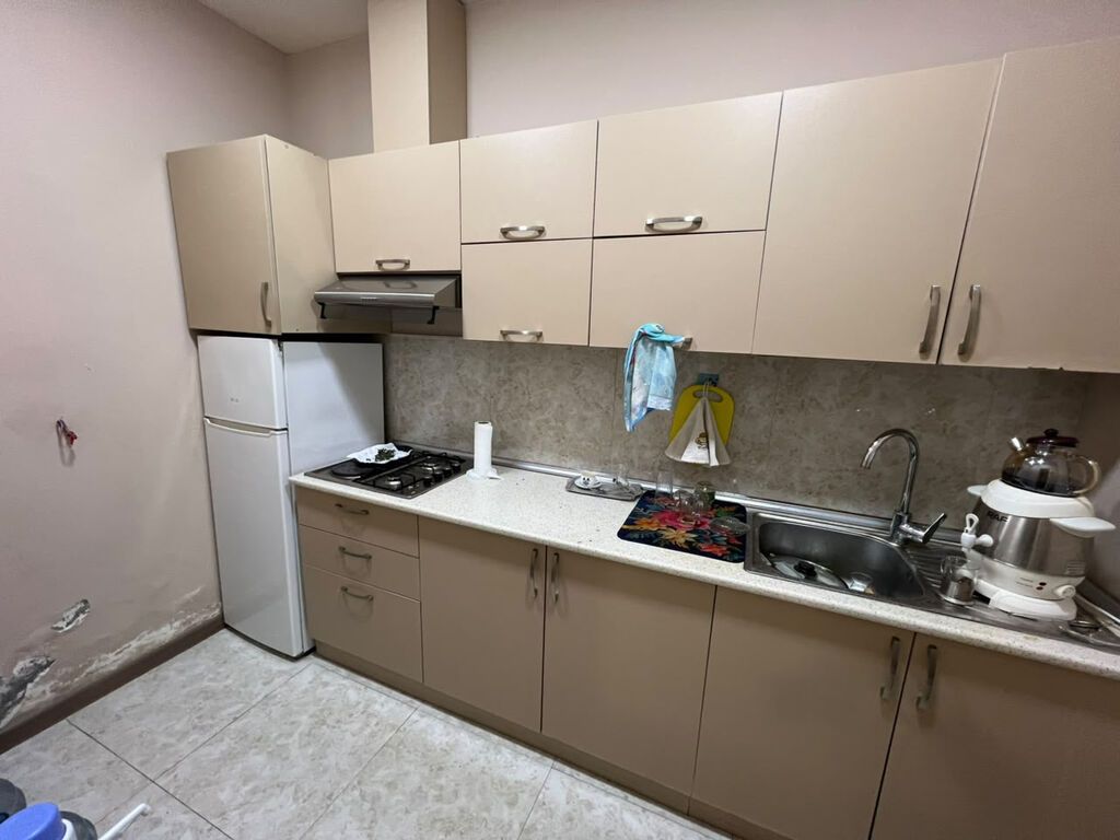 HEYDƏR ƏLİYEV MƏRKƏZİNƏ YAXIN 204 m² OFİS SATILIR - Lokasiya: Heydər