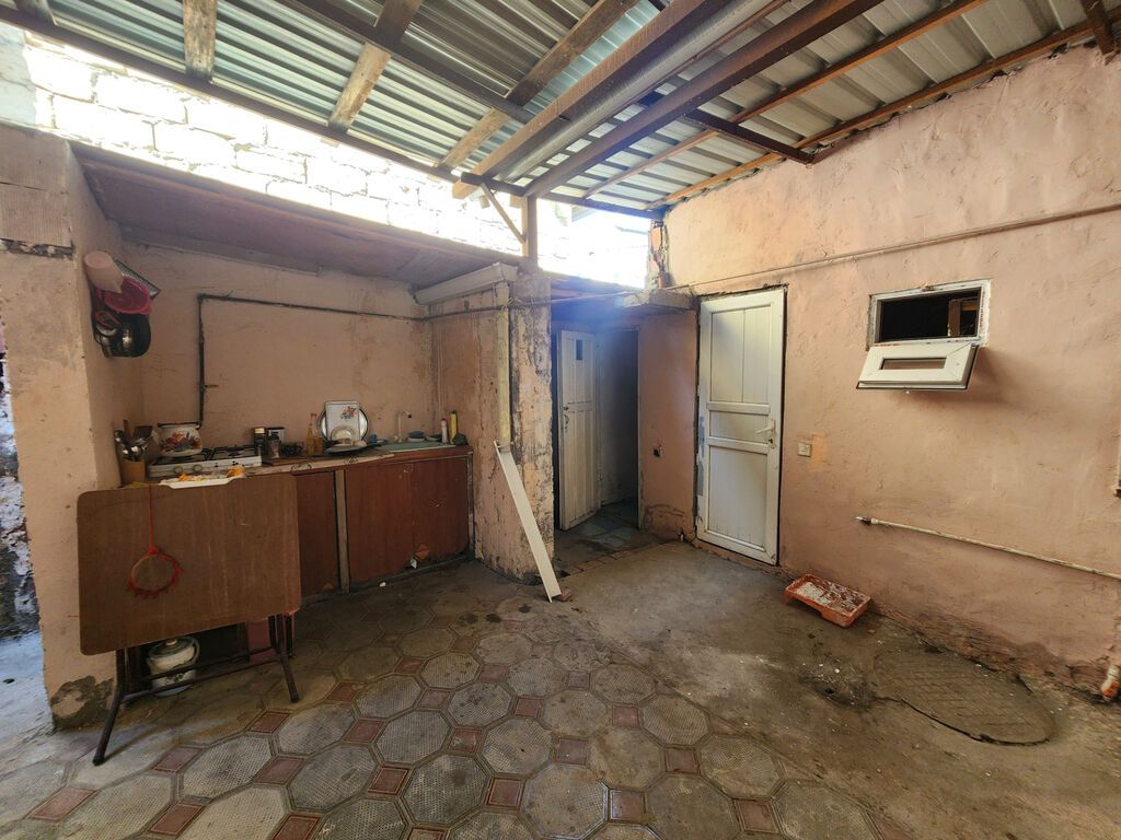 4 otaqlı, 93 kv. m, Orta təmir