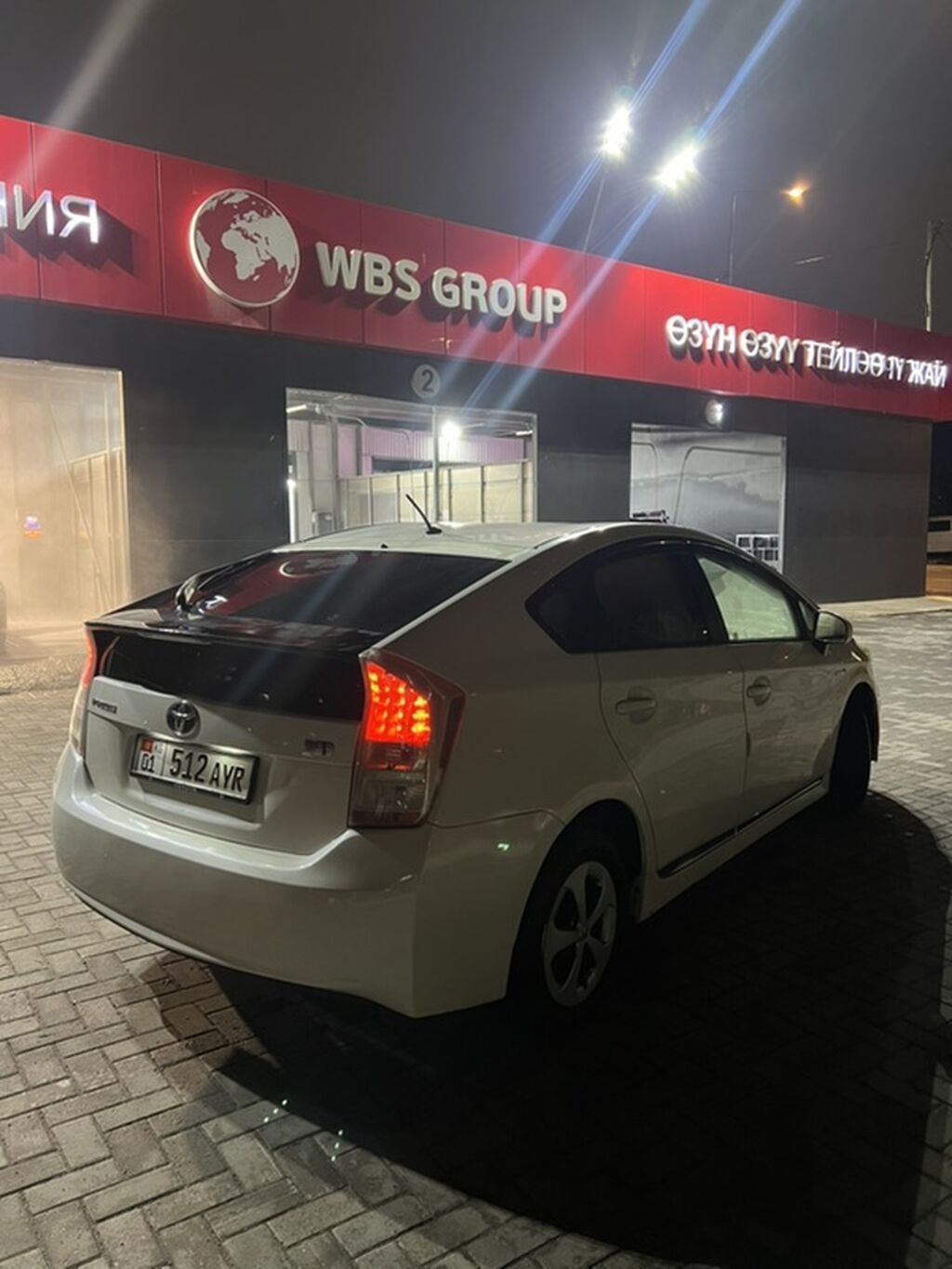Toyota Prius: 2012 г., 1.8 л, Автомат, Гибрид, Хэтчбэк: фото 7