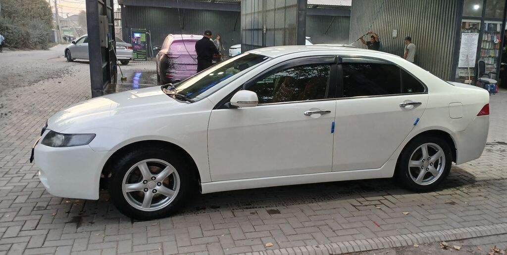 Honda Accord: 2004 г., 2 л, Автомат, Бензин, Седан: фото 8