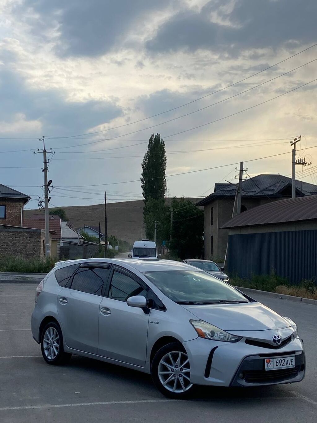 Toyota Prius V: 2016 г., 1.6 л, Гибрид, Универсал: фото 7