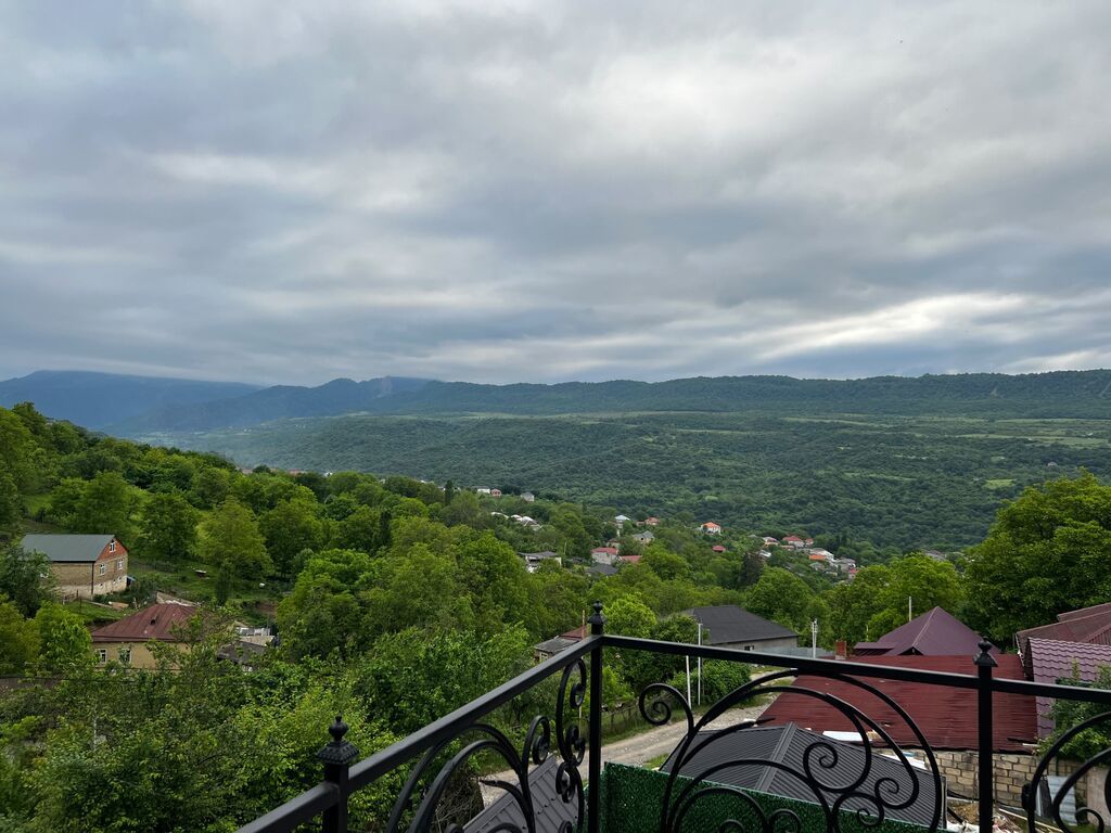 3 otaqlı, 127 kv. m, Yeni təmirli