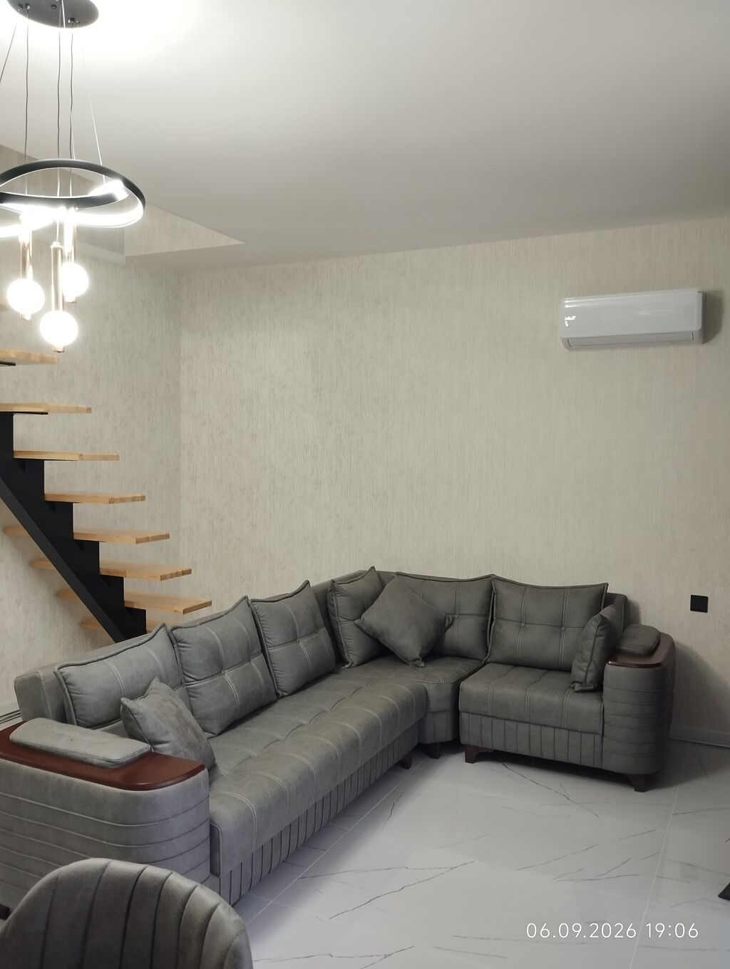 4 otaqlı, 114 kv. m, Yeni təmirli