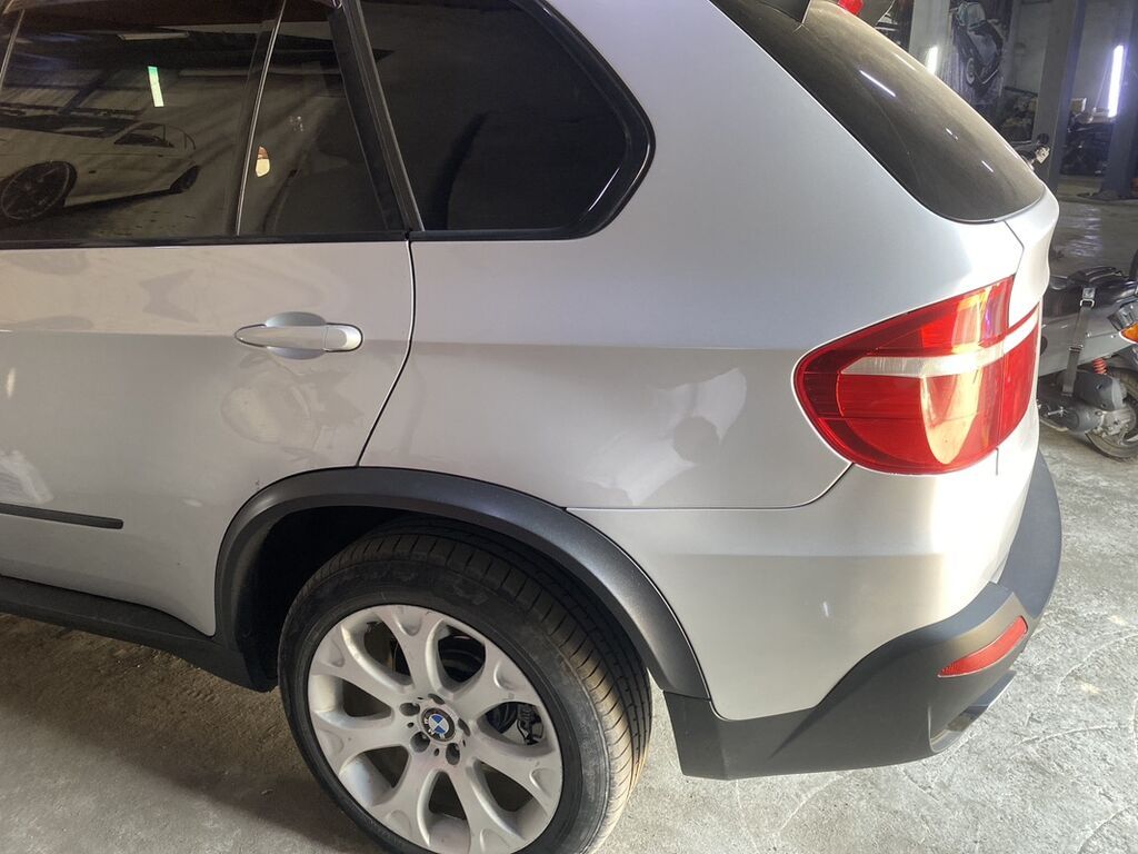 BMW X5: 2007 г., 4.8 л, Автомат, Бензин, Кроссовер: фото 2