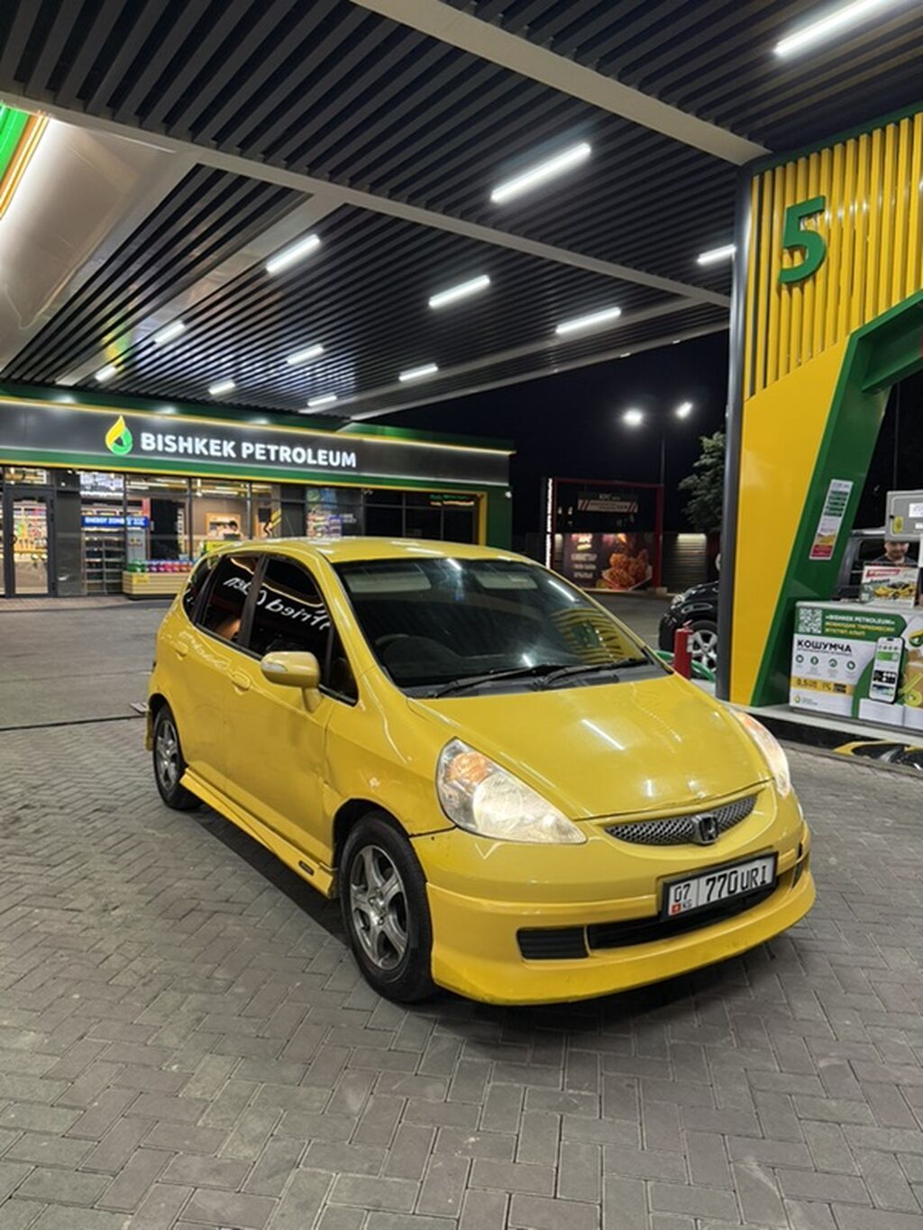 Honda Fit: 2005 г., 1.3 л, Вариатор, Бензин, Хэтчбэк: фото 2