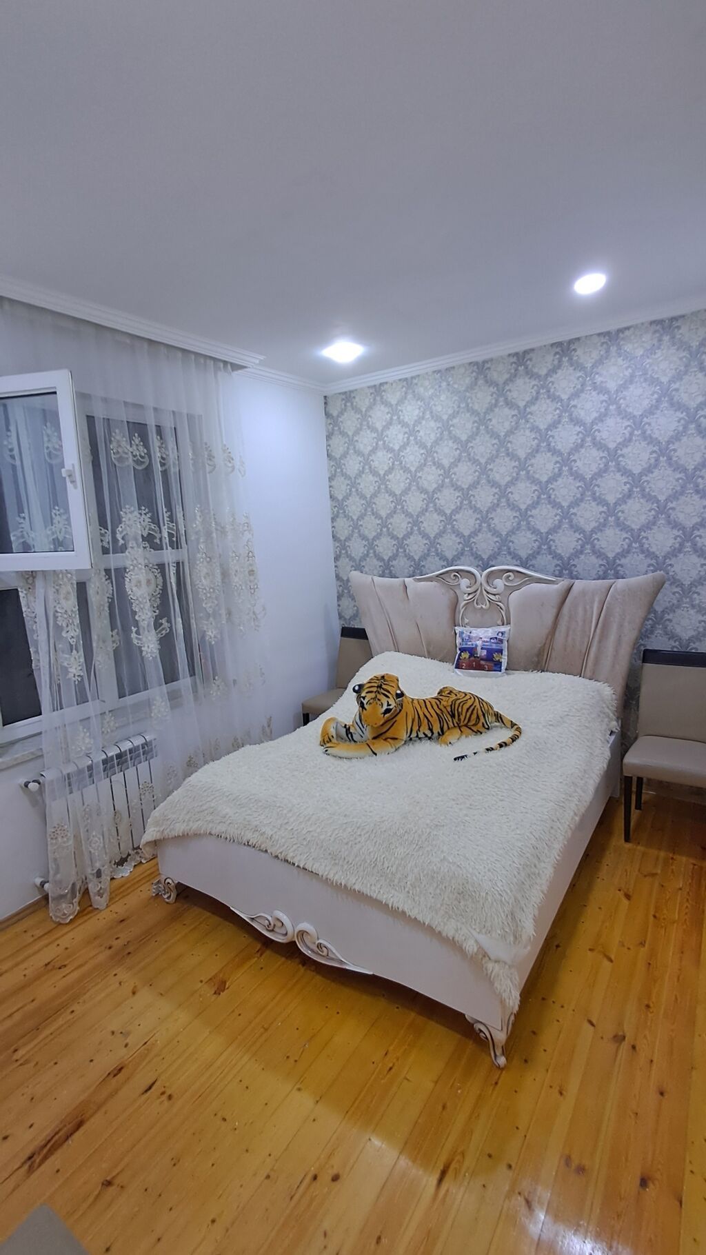 2otaqlı mənzil – dəhliz və qonaq otağı - Planlaşdırma: Uzun geniş
