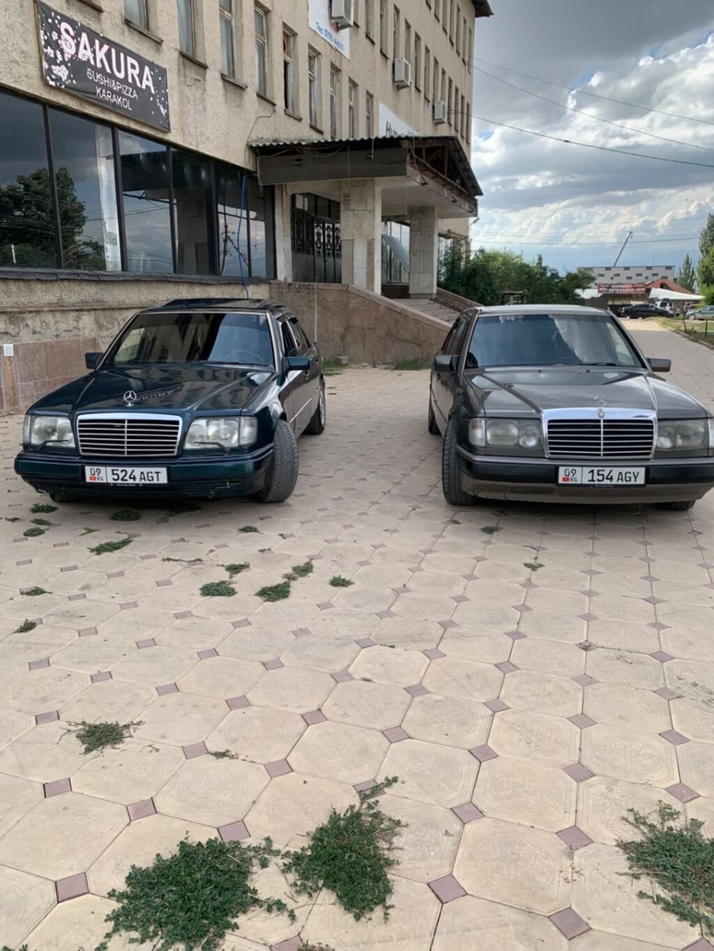 Mercedes-Benz W124: 1992 г., 2.2 л, Механика, Бензин, Седан: фото 3