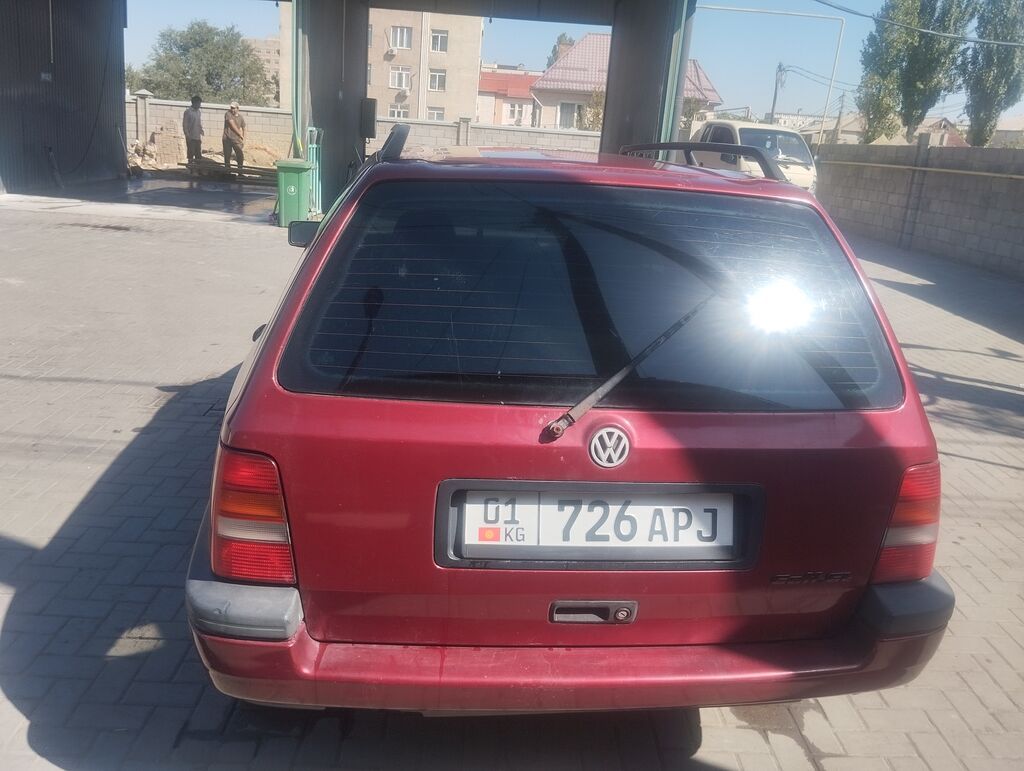 Volkswagen Golf: 1995 г., 1.8 л, Механика, Бензин, Универсал: фото 3