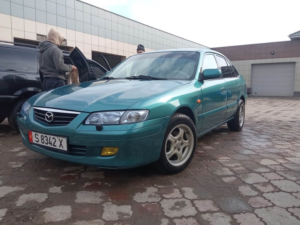 Mazda 626: 2000 г., 2 л, Механика, Бензин, Седан: фото 1