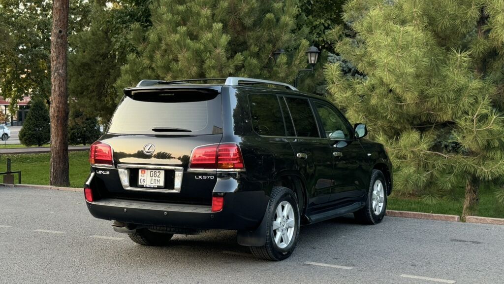 Lexus LX: 2011 г., 5.7 л, Автомат, Бензин, Внедорожник: фото 6