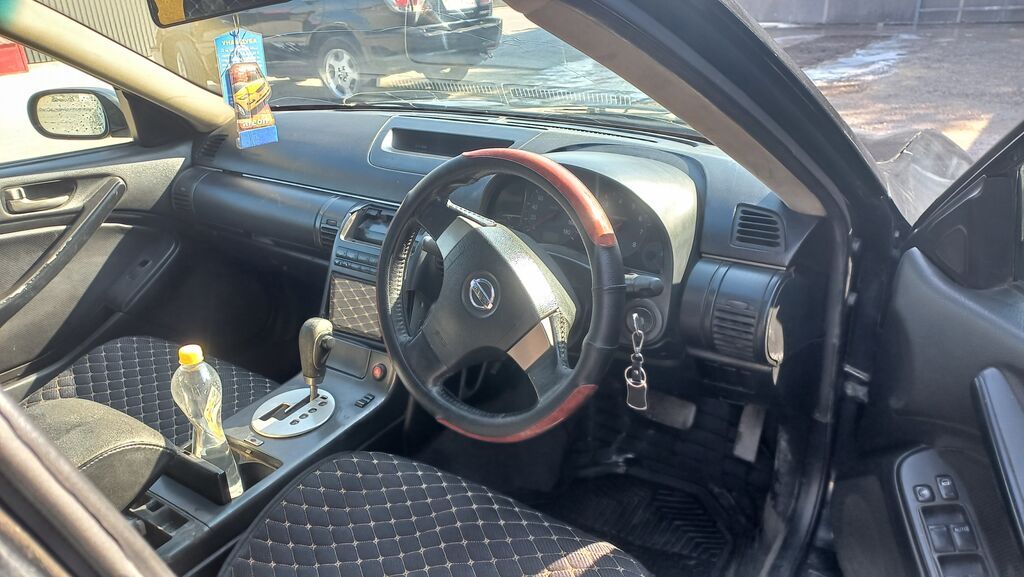 Nissan Skyline: 2002 г., 2.5 л, Автомат, Бензин, Седан: фото 4