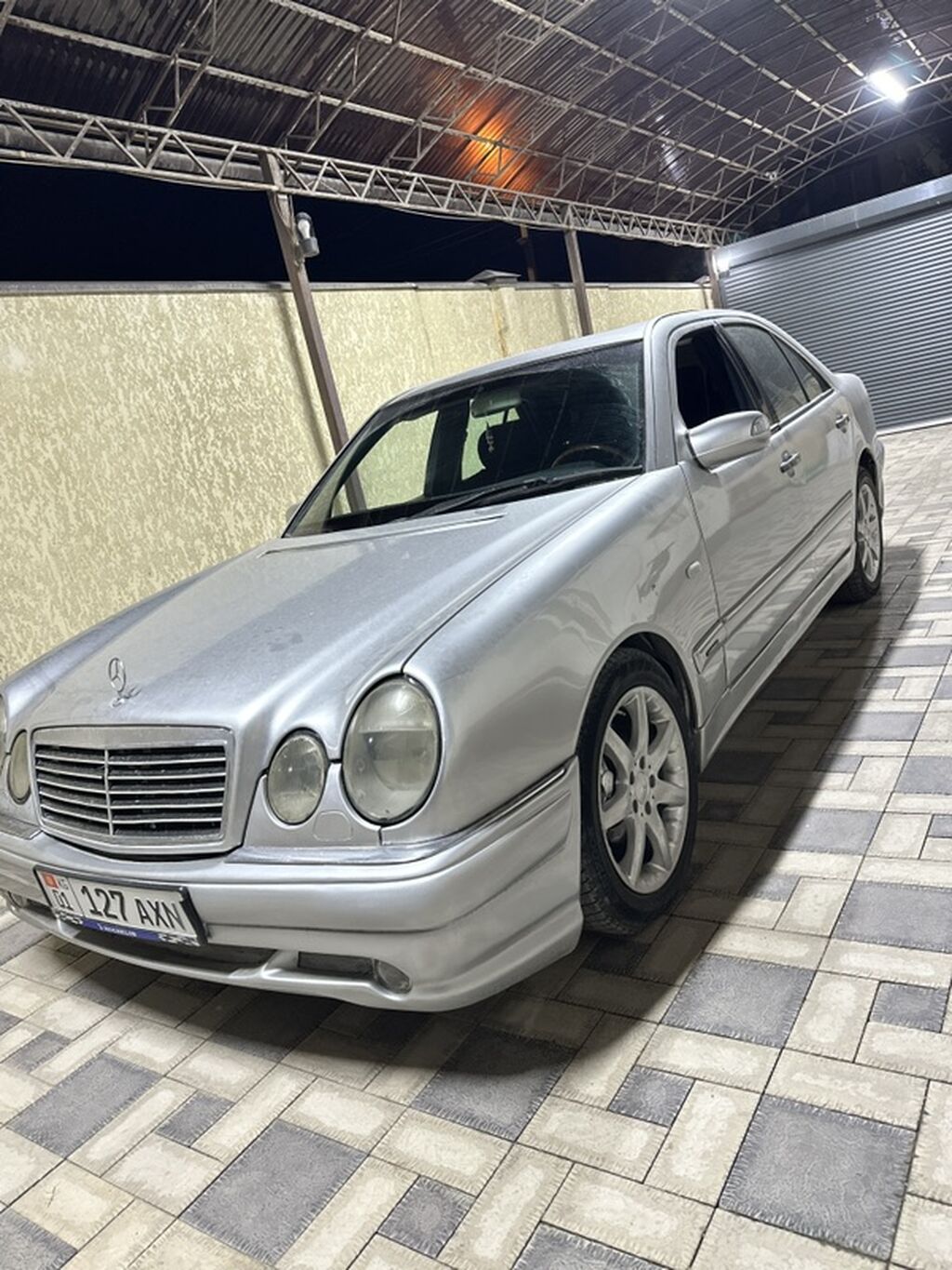 Mercedes-Benz E-Class: 1998 г., 4.3 л, Автомат, Бензин, Седан: фото 2