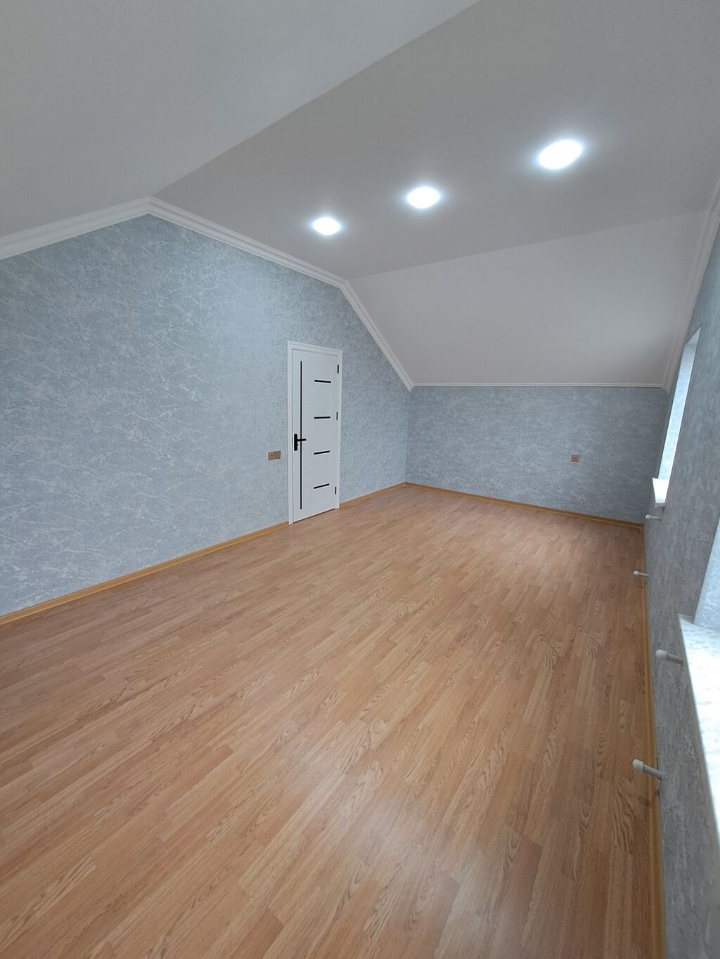 4 otaqlı, 105 kv. m, Yeni təmirli