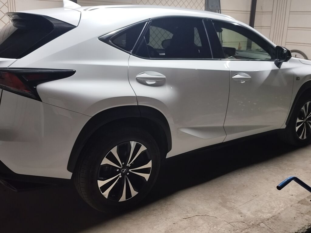 Lexus NX: 2020 г., 2 л, Автомат, Бензин, Кроссовер: фото 4