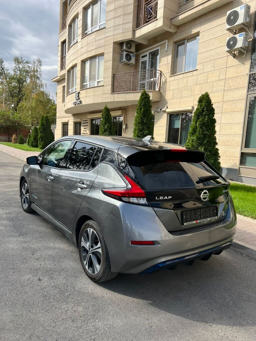 Nissan Leaf: 2018 г., Автомат, Электромобиль, Хэтчбэк: фото 6