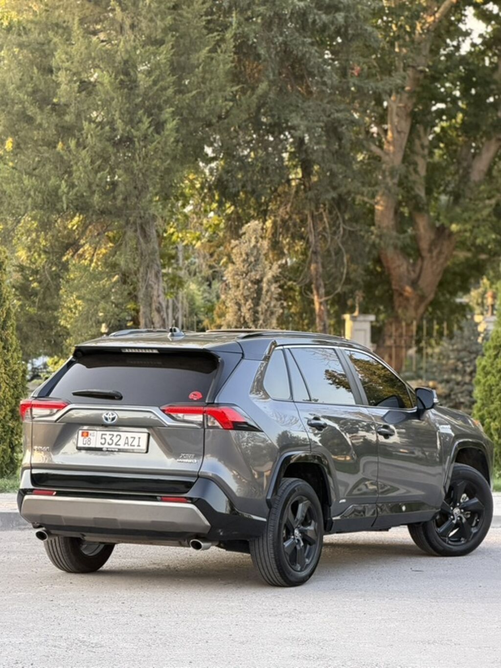Toyota RAV4: 2021 г., 2.5 л, Автомат, Гибрид, Кроссовер: фото 4