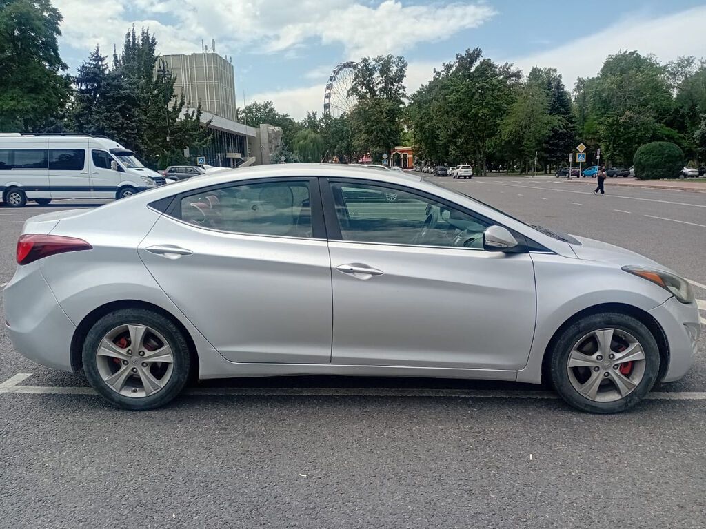 Hyundai Elantra: 2015 г., 1.8 л, Автомат, Бензин, Седан: фото 8