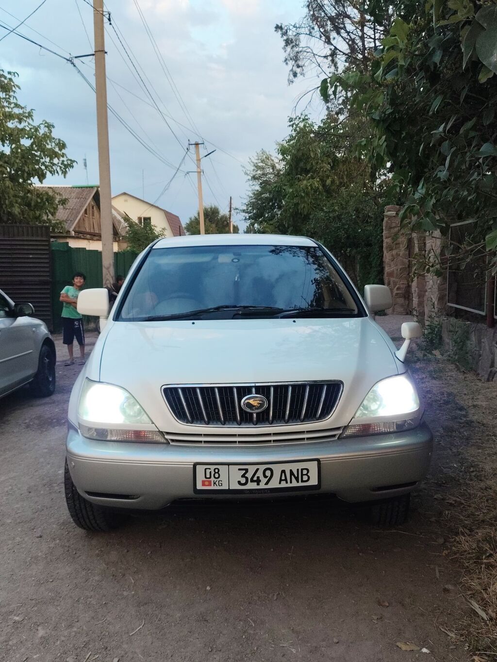 Toyota Harrier: 2002 г., 2.4 л, Автомат, Газ, Кроссовер: фото 4