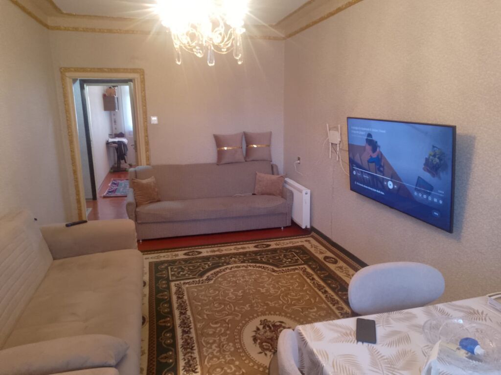 Bakı, Bakıxanov qəs., 2 otaqlı, Köhnə tikili, m. Neftçilər, 51 kv. m
