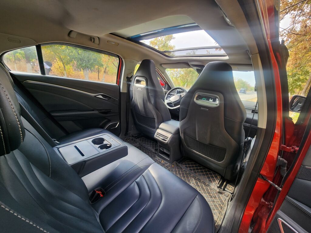 BYD : 2020 г., 0.1 л, Автомат, Электромобиль, Кроссовер: фото 2