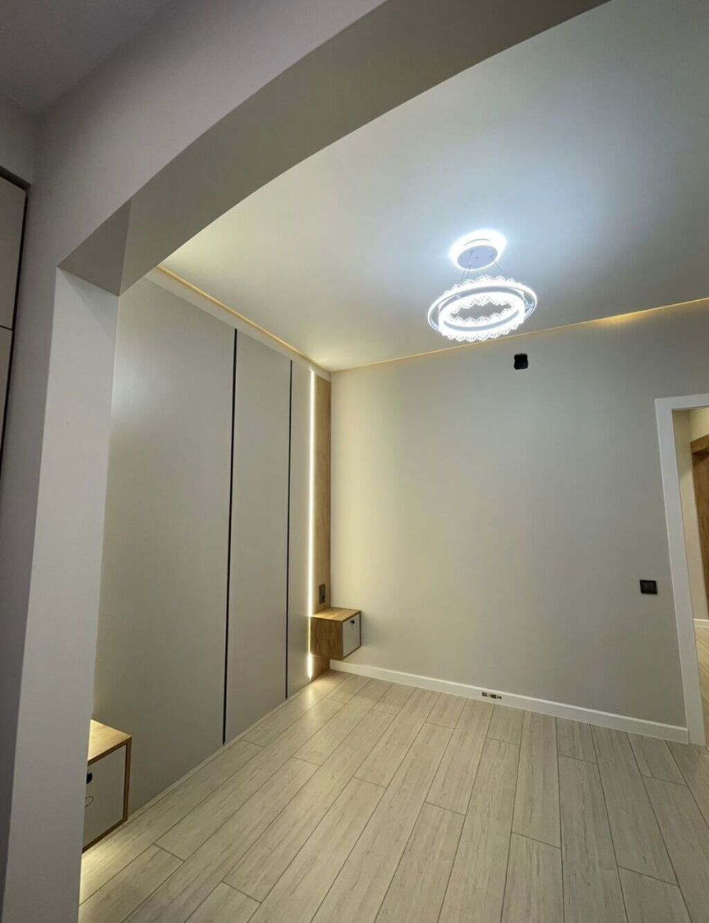 3 комнаты, 82 м², 106 серия улучшенная, 2 этаж, Дизайнерский ремонт — фото 5