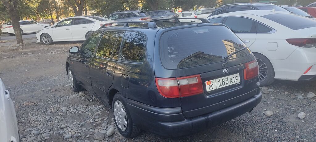 Toyota Carina E: 1998 г., 1.8 л, Механика, Газ, Универсал: фото 4