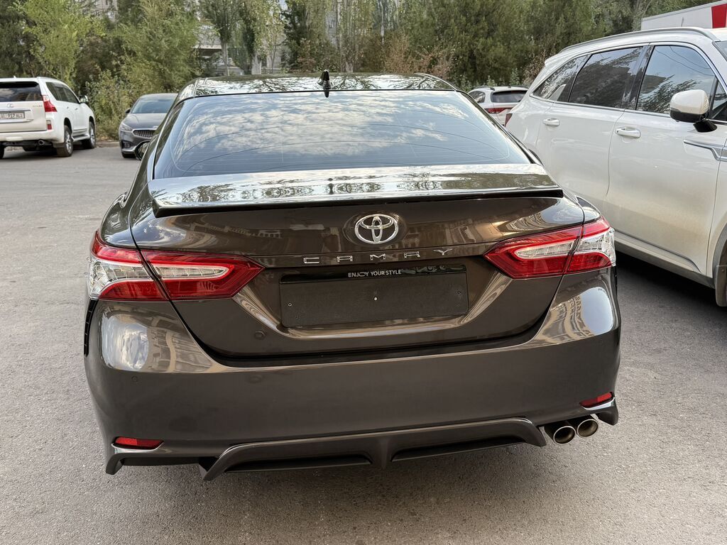 Toyota Camry: 2020 г., 2.5 л, Автомат, Бензин, Седан: фото 4